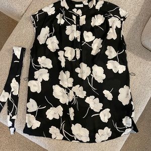 Floral, belted tunic